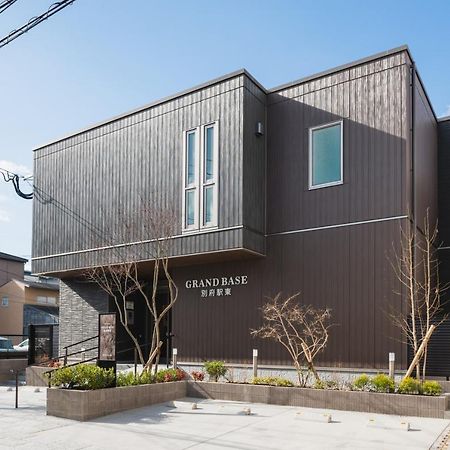 Grand Base Beppu Ekihigashi Aparthotel Bagian luar foto